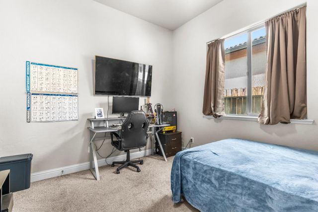 2785 N Armstrong Avenue, Fresno, CA 93727