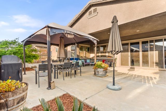 2785 N Armstrong Avenue, Fresno, CA 93727