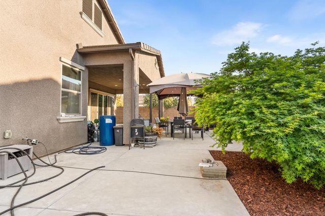 2785 N Armstrong Avenue, Fresno, CA 93727