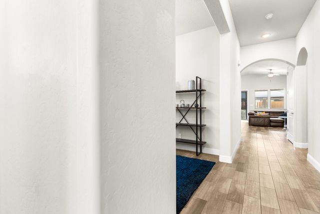 2785 N Armstrong Avenue, Fresno, CA 93727