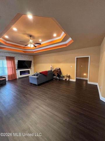 1000 Pelican Cove, Ocean Springs, MS 39564