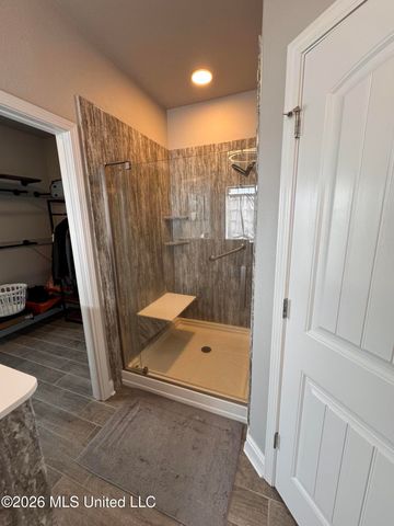 1000 Pelican Cove, Ocean Springs, MS 39564