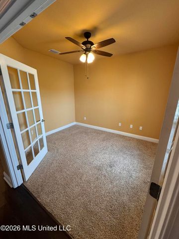 1000 Pelican Cove, Ocean Springs, MS 39564