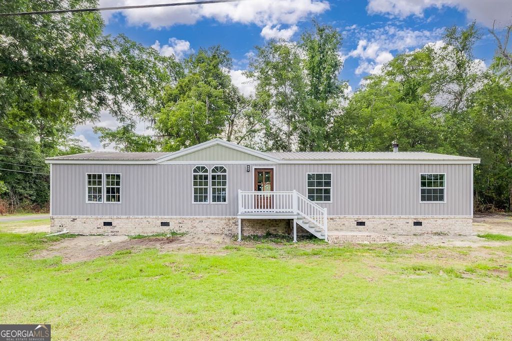 318 Samuel Smalls Sr Avenue, Guyton, GA 31312