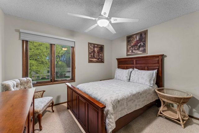 10725 34th Avenue N, Plymouth, MN 55441