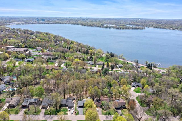 10725 34th Avenue N, Plymouth, MN 55441