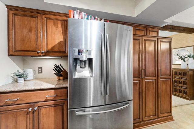 10725 34th Avenue N, Plymouth, MN 55441