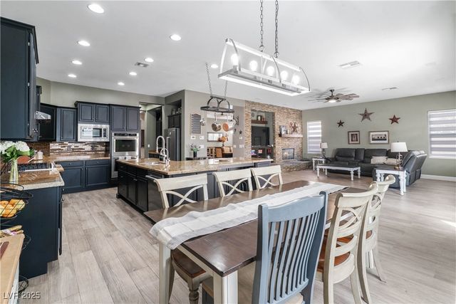 6524 Convinto Street, Las Vegas, NV 89131