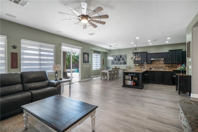 6524 Convinto Street, Las Vegas, NV 89131