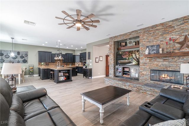 6524 Convinto Street, Las Vegas, NV 89131