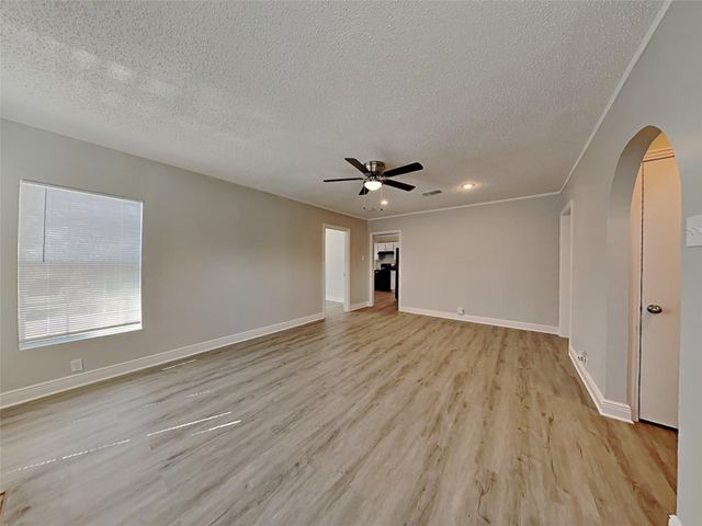 1903 Somerset Avenue, Dallas, TX 75203