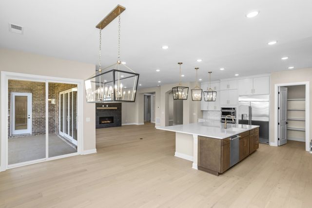 5955 Hunt Valley Drive, Spring Hill, TN 37174