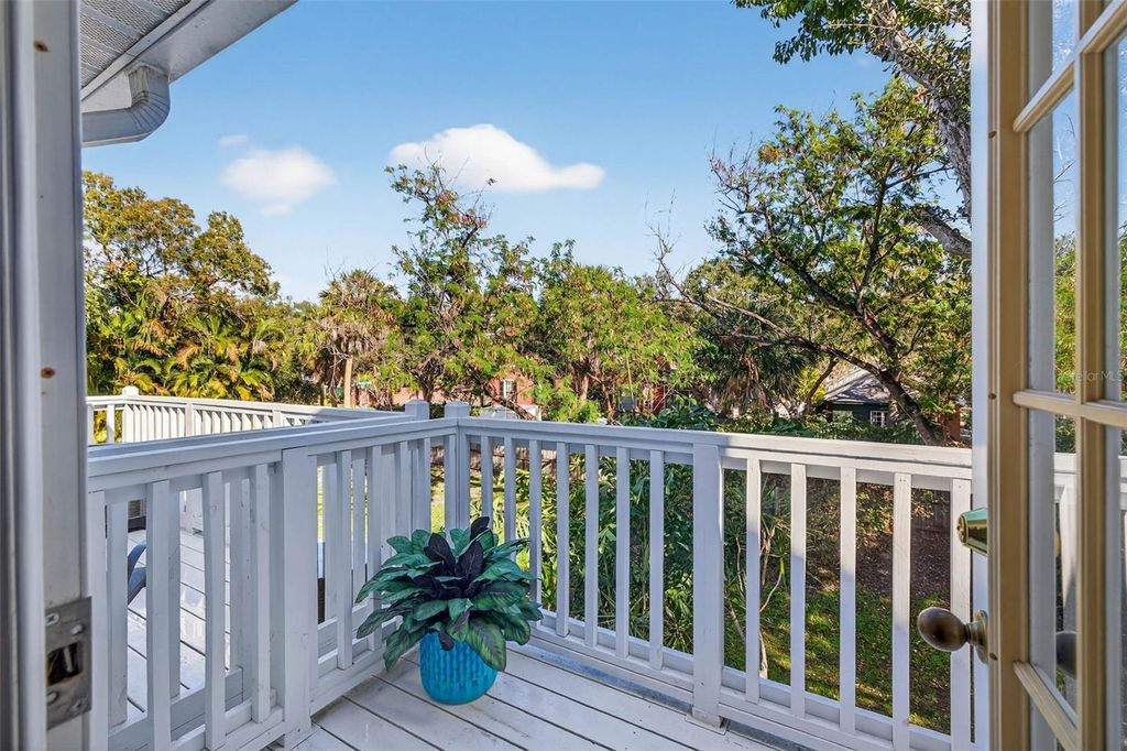 Image 16 of property listing at 5300 BAYSHORE BOULEVARD C6, Tampa, FL 33611