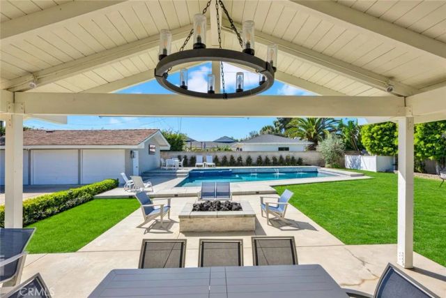 1016 Castlegate Lane, North Tustin, CA 92705