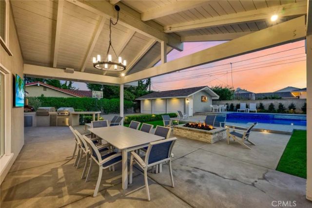 1016 Castlegate Lane, North Tustin, CA 92705