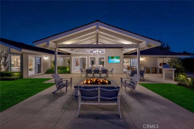 1016 Castlegate Lane, North Tustin, CA 92705