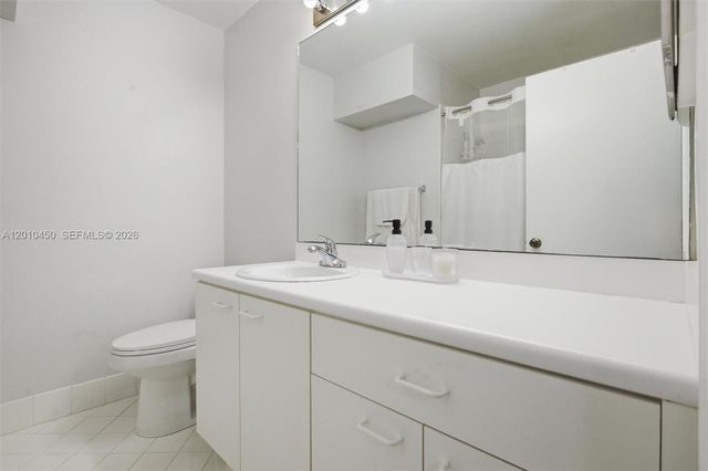 2132 Bahia Ln, Weston, FL 33327