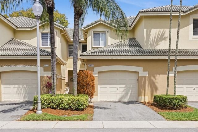 2132 Bahia Ln, Weston, FL 33327