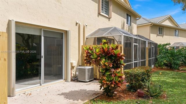 2132 Bahia Ln, Weston, FL 33327