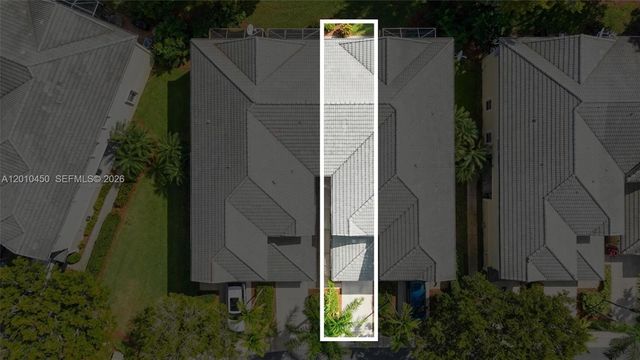 2132 Bahia Ln, Weston, FL 33327