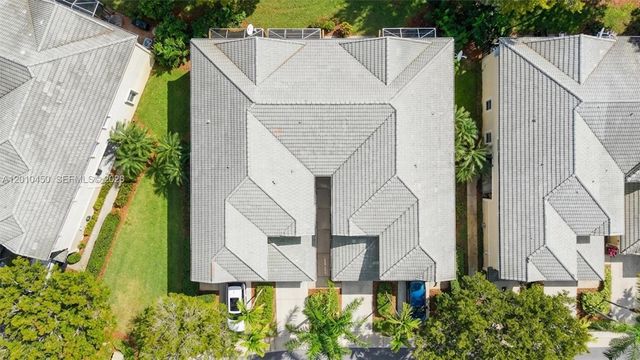 2132 Bahia Ln, Weston, FL 33327