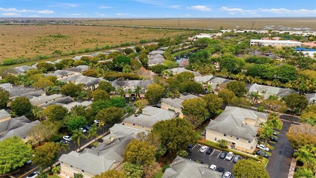 2132 Bahia Ln, Weston, FL 33327