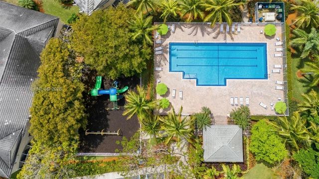 2132 Bahia Ln, Weston, FL 33327