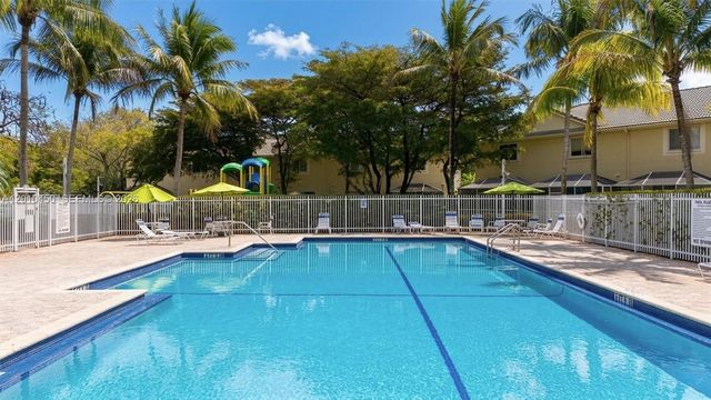 2132 Bahia Ln, Weston, FL 33327