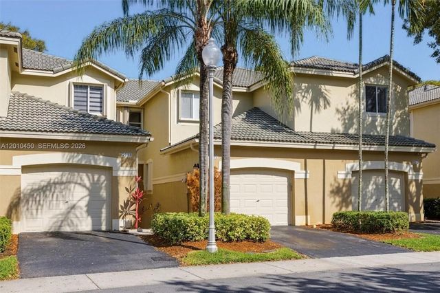 2132 Bahia Ln, Weston, FL 33327