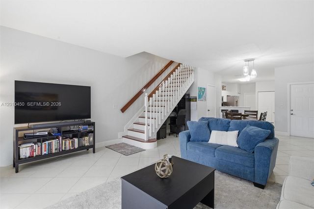 2132 Bahia Ln, Weston, FL 33327