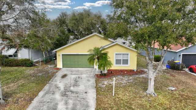 9042 SW Caprice Circle, Stuart, FL 34997