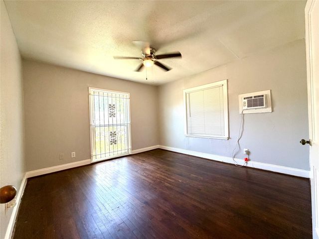 7120 Goforth Street, Houston, TX 77021