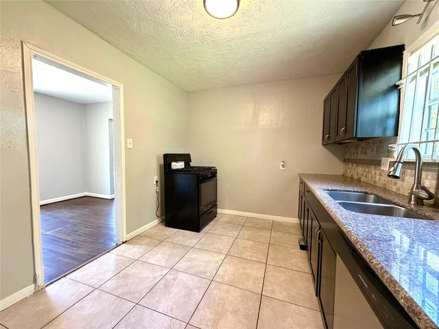 7120 Goforth Street, Houston, TX 77021