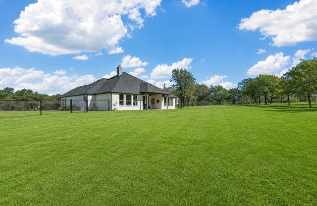 107 RJ Smith, Boyd, TX 76023