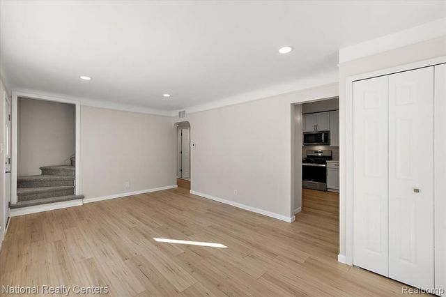 1938 Beverly Street, Keego Harbor, MI 48320