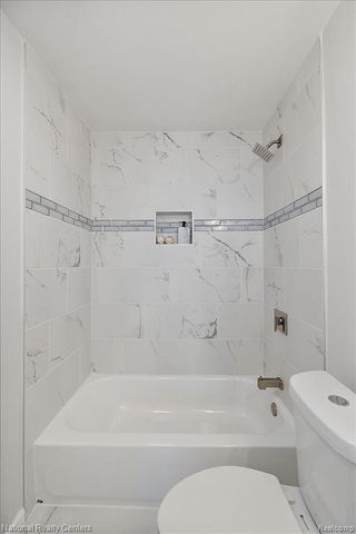 1938 Beverly Street, Keego Harbor, MI 48320