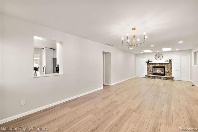 1938 Beverly Street, Keego Harbor, MI 48320