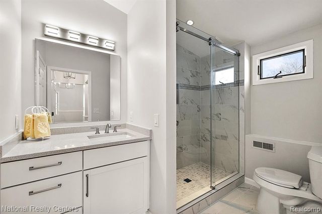 1938 Beverly Street, Keego Harbor, MI 48320