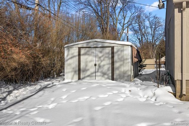 1938 Beverly Street, Keego Harbor, MI 48320