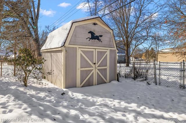 1938 Beverly Street, Keego Harbor, MI 48320