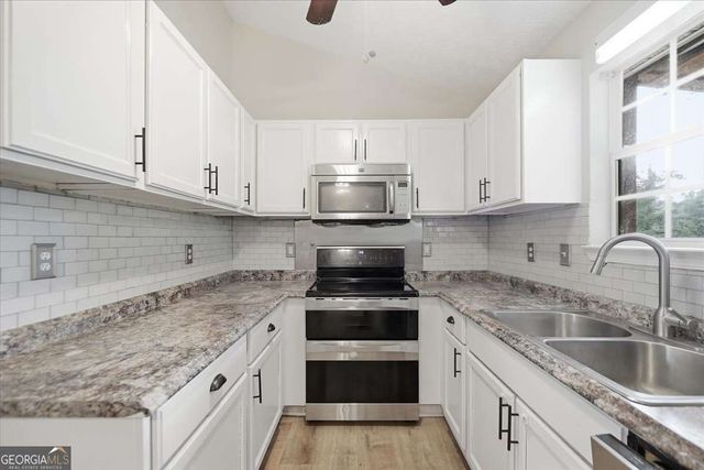 27 Oak Grove Lane, Adairsville, GA 30103