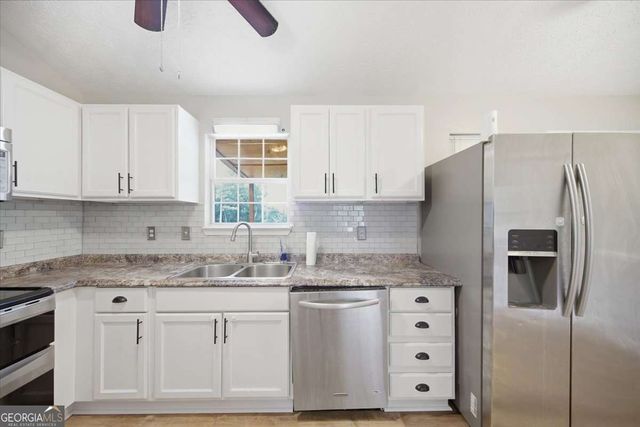 27 Oak Grove Lane, Adairsville, GA 30103