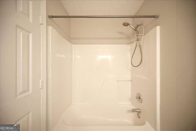 27 Oak Grove Lane, Adairsville, GA 30103