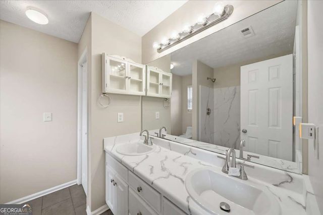 27 Oak Grove Lane, Adairsville, GA 30103