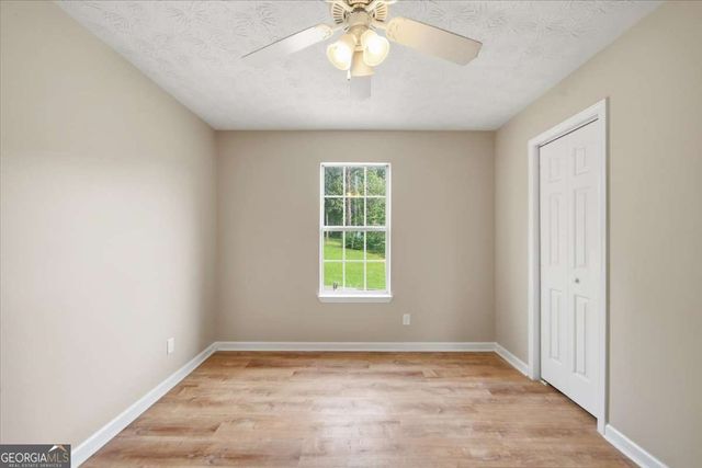 27 Oak Grove Lane, Adairsville, GA 30103