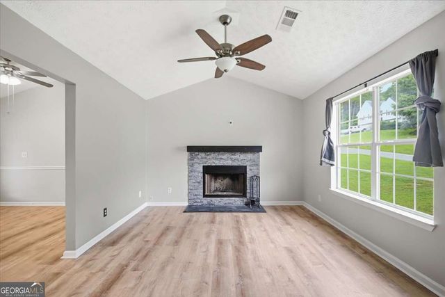 27 Oak Grove Lane, Adairsville, GA 30103