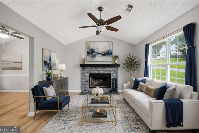 27 Oak Grove Lane, Adairsville, GA 30103