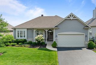 151 Lake Vista CIRCLE #51, Fontana, WI 53125