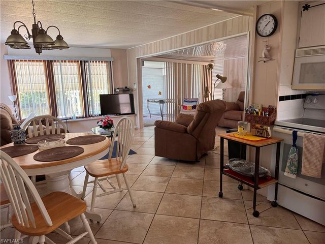 89 Sun CIR, Fort Myers, FL 33905