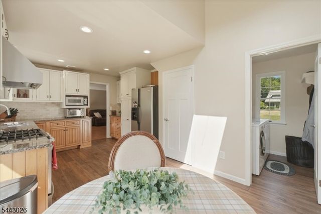 12 Mountain View St, Hamburg Boro, NJ 07419